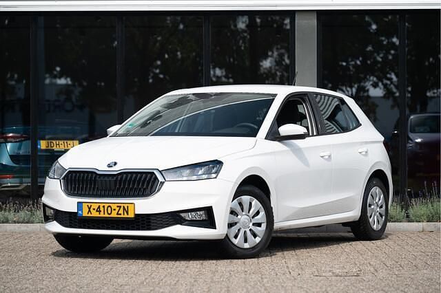 Wit Occasion 2024 Skoda Fabia Ambition Hatchback | € 17.950 (Eerlijke prijs) - Afbeelding 1/4