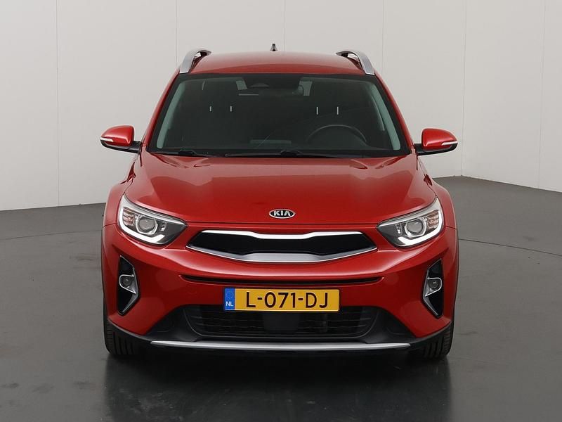 Occasion Kia Stonic 101 PK (74 kW) 2021 Rood SUV