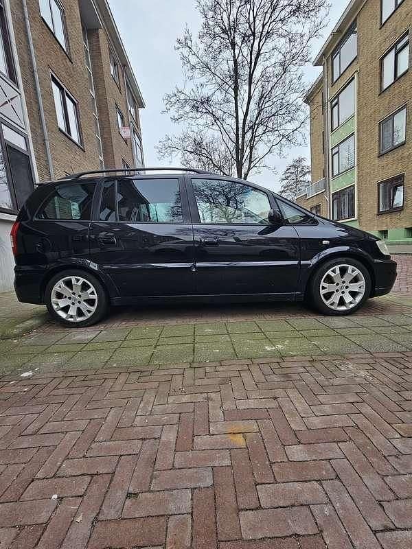 Occasion Opel Zafira OPC 200 PK (147 kW) 2003 Zwart MPV