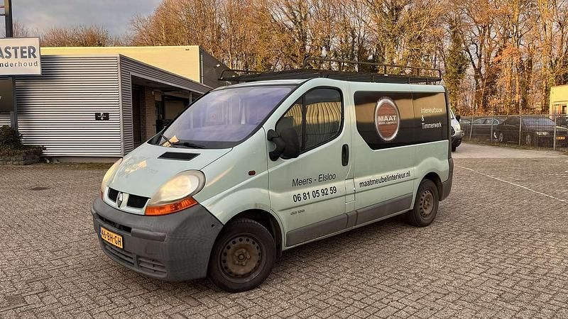 Groen Occasion 2003 Renault Trafic MPV | € 1.500 (Goede deal) - Afbeelding 1/4