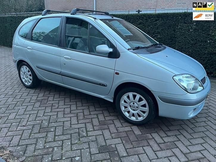Occasion Renault Scénic Authentique 107 PK (78 kW) 2001 Grijs MPV
