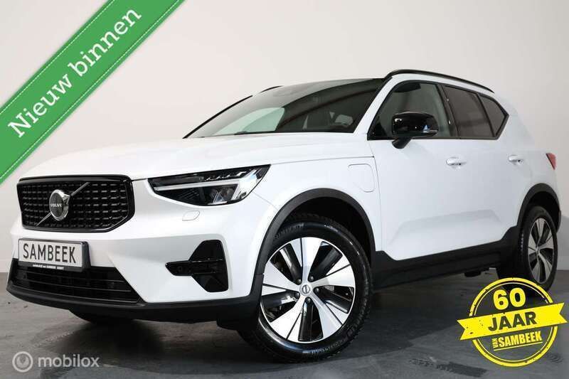 Wit Gebruikt 2022 Volvo XC40 R-Design SUV | € 35.900 (Goede deal) - Afbeelding 1/3