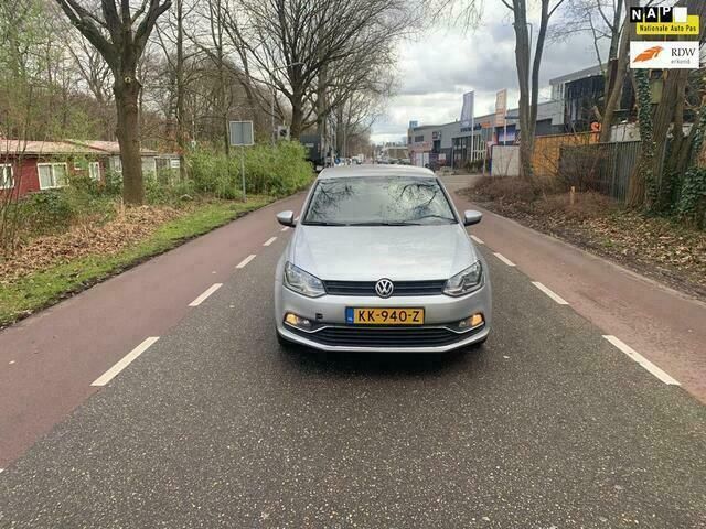 Grijs Gebruikt 2016 VW Polo Hatchback | € 7.999 (Super prijs) - Afbeelding 1/4