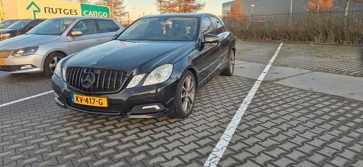 Occasion 2009 Mercedes E200 Sedan | € 6.000 (Super prijs) - Afbeelding 1/4