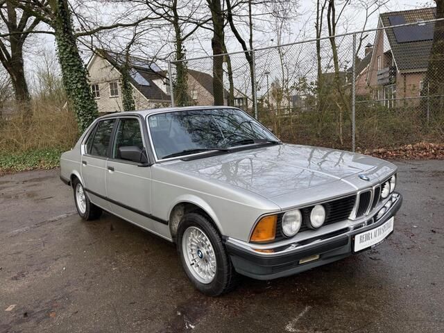 Grijs Gebruikt 1983 BMW 728 Sedan | € 19.950 - Afbeelding 1/4