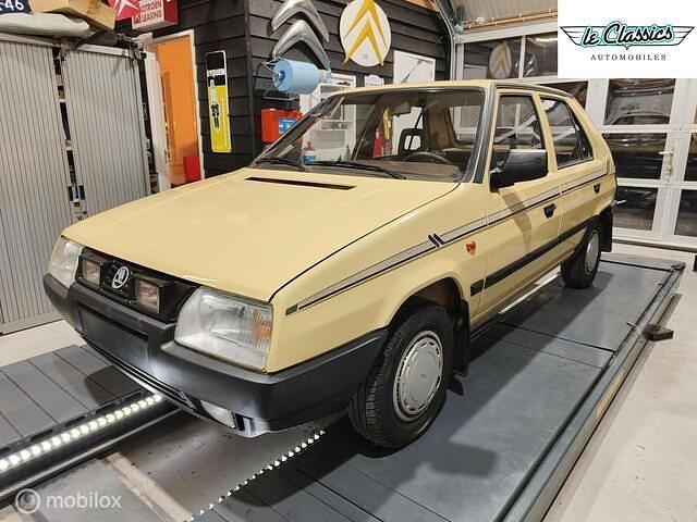 Overige Gebruikt 1990 Skoda Favorit | € 3.498 - Afbeelding 1/4