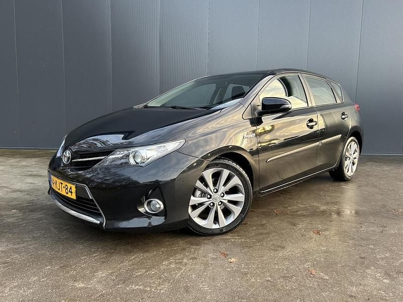 Zwart Gebruikt 2013 Toyota Auris Hybrid Hatchback | € 11.745 (Eerlijke prijs) - Afbeelding 1/4