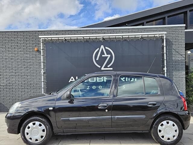 Zwart Gebruikt 2009 Renault Clio II Campus Hatchback | € 2.450 (Goede deal) - Afbeelding 1/4
