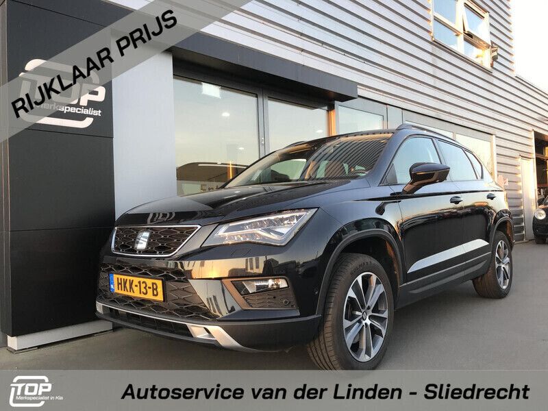 Zwart Gebruikt 2017 Seat Ateca Style SUV | € 21.250 (Eerlijke prijs) - Afbeelding 1/4