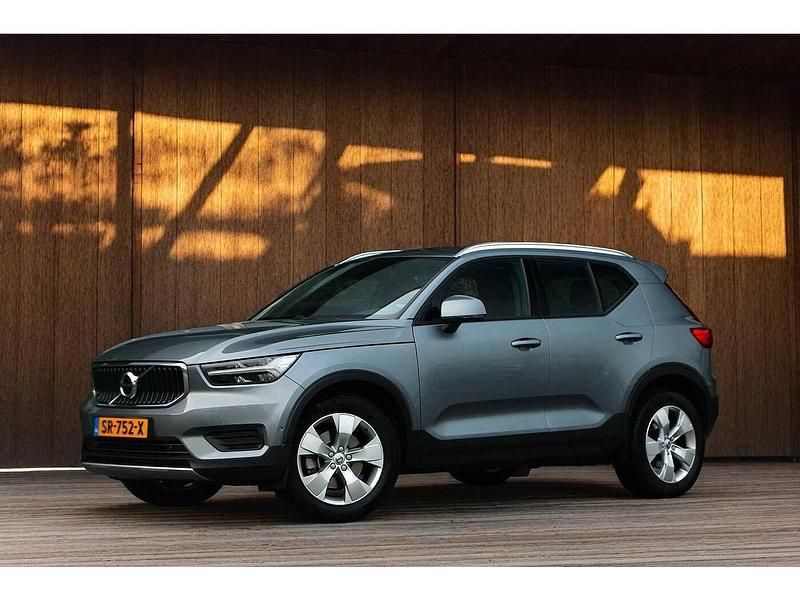Grijs Gebruikt 2018 Volvo XC40 Momentum SUV | € 25.900 (Goede deal) - Afbeelding 1/4