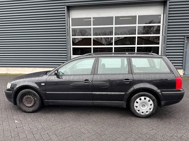 Occasion VW Passat Comfortline 125 PK (91 kW) 2000 Zwart Stationwagen