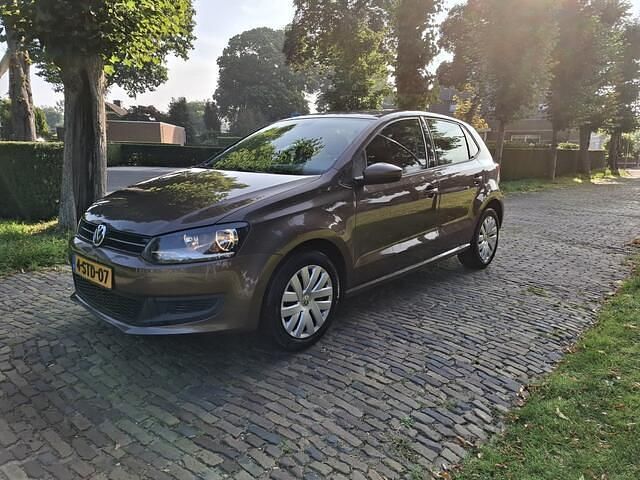 Bruin Gebruikt 2013 VW Polo Edition Hatchback | € 6.500 (Eerlijke prijs) - Afbeelding 1/4