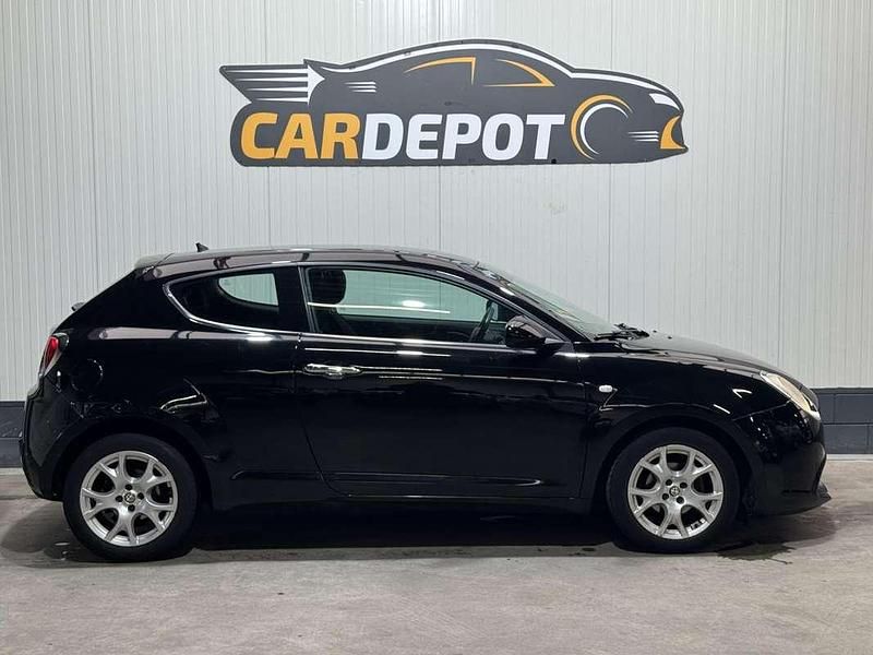 Occasion Alfa Romeo MiTo Distinctive 105 PK (77 kW) 2010 Zwart Hatchback