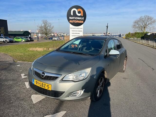 Grijs Gebruikt 2010 Opel Astra Edition Hatchback | € 999 (Super prijs) - Afbeelding 1/4