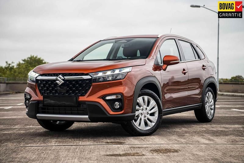 Bruin Gebruikt 2025 Suzuki SX4 S-Cross SUV | € 27.935 (Goede deal) - Afbeelding 1/4