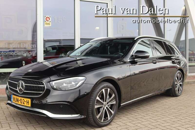 Zwart Gebruikt 2022 Mercedes E300 Luxury Stationwagen | € 35.895 (Super prijs) - Afbeelding 1/4