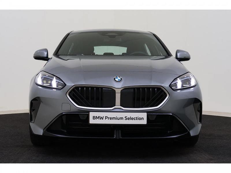 Occasion BMW 120 156 PK (114 kW) 2025 Grijs Hatchback