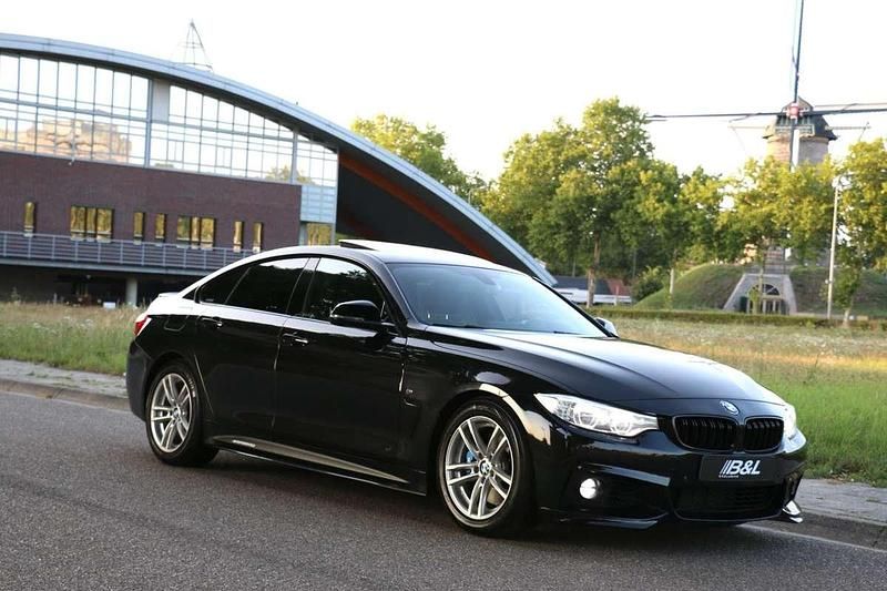 Zwart Gebruikt 2017 BMW 440 Executive Coupé | € 37.900 (Eerlijke prijs) - Afbeelding 1/4