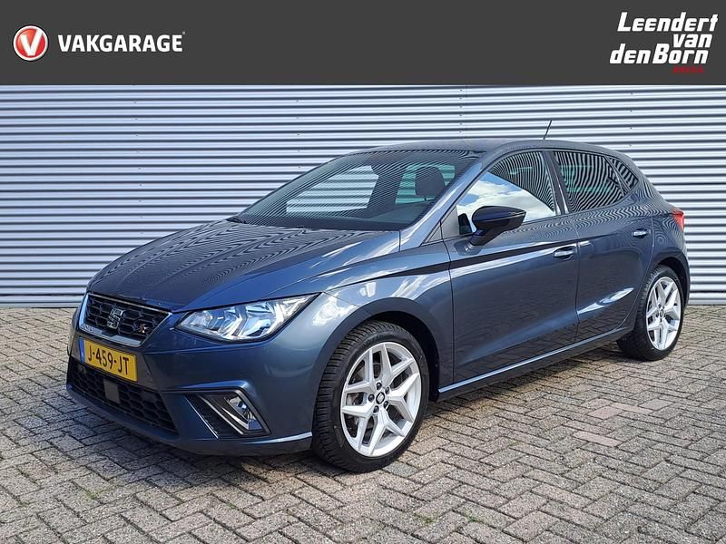 Grijs metallic Gebruikt 2020 Seat Ibiza Business Hatchback | € 18.995 (Eerlijke prijs) - Afbeelding 1/4
