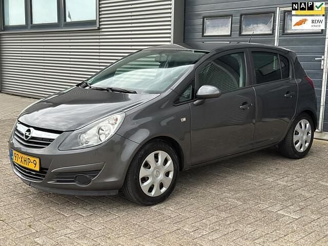 Grijs Gebruikt 2010 Opel Corsa Edition Hatchback | € 1.999 (Goede deal) - Afbeelding 1/4