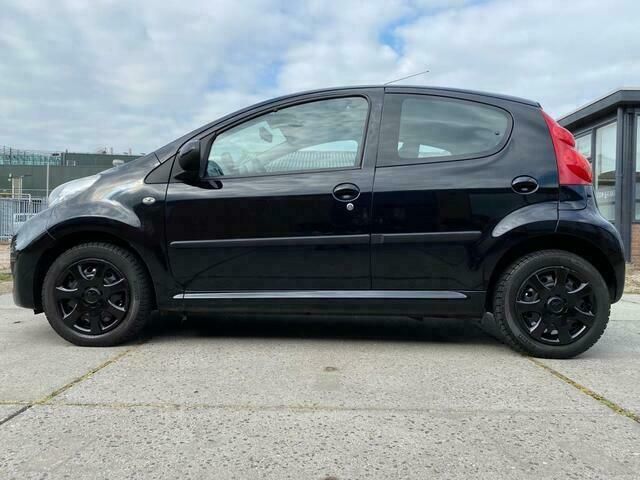 Occasion Peugeot 107 S 68 PK (50 kW) 2010 Zwart Hatchback