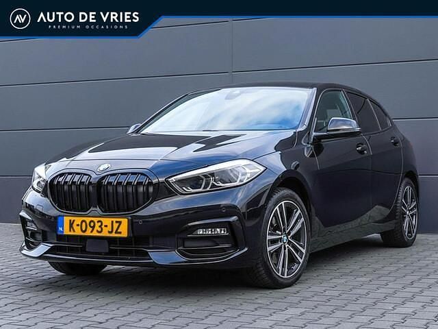 Occasion BMW 118 Executive 136 PK (100 kW) 2021 Zwart Hatchback