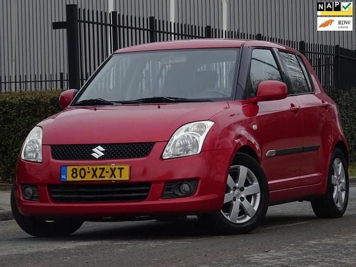 Occasion Suzuki Swift 93 PK (68 kW) 2008 Rood Hatchback