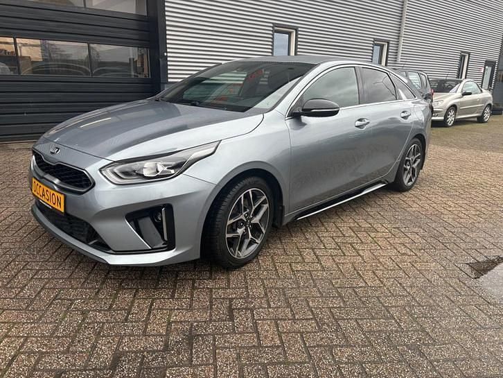 Occasion Kia ProCeed GT-Line 140 PK (102 kW) 2019 Grijs, metallic lak Hatchback