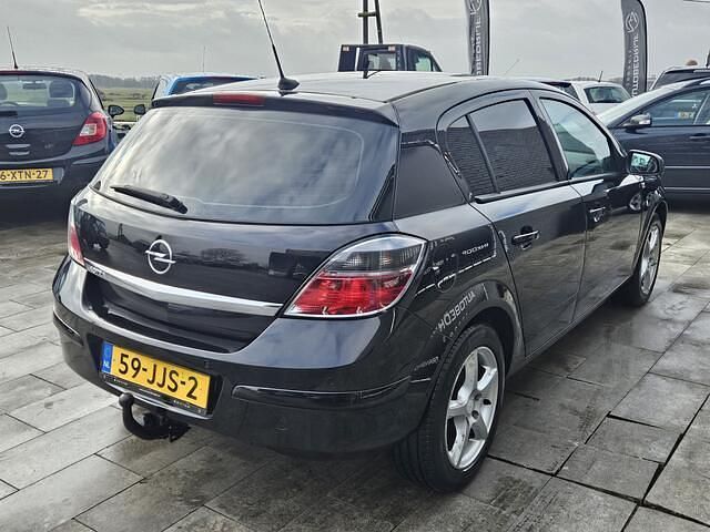 Occasion Opel Astra Edition 116 PK (85 kW) 2009 Zwart Hatchback