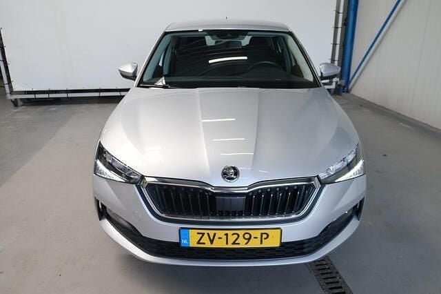 Occasion Skoda Scala Ambition 116 PK (85 kW) 2019 Grijs Hatchback