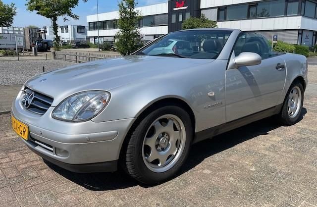 Grijs Gebruikt 2000 Mercedes SLK230 Cabriolet | € 4.500 (Goede deal) - Afbeelding 1/4