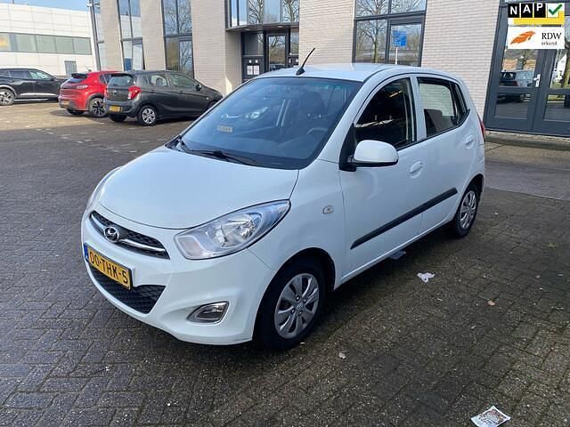 Wit Gebruikt 2012 Hyundai i10 Hatchback | € 4.450 (Eerlijke prijs) - Afbeelding 1/4