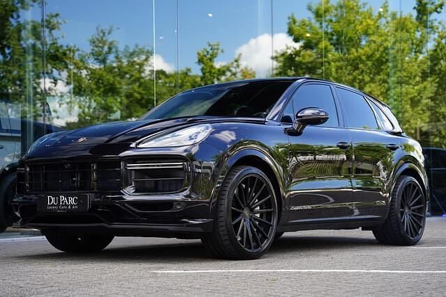 Zwart Gebruikt 2018 Porsche Cayenne Turbo SUV | € 72.888 - Afbeelding 1/4
