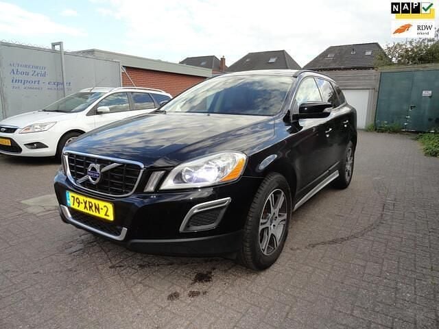 Zwart (metallic) Gebruikt 2012 Volvo XC60 Kinetic SUV | € 12.450 (Goede deal) - Afbeelding 1/4