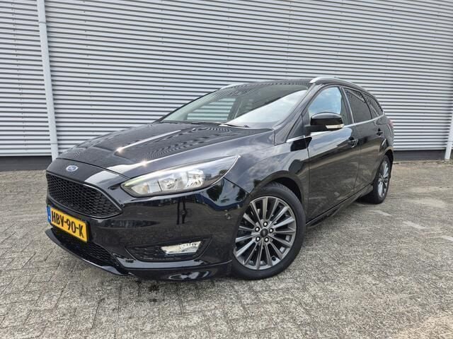 Zwart Gebruikt 2018 Ford Focus ST-Line Stationwagen | € 11.888 (Super prijs) - Afbeelding 1/4