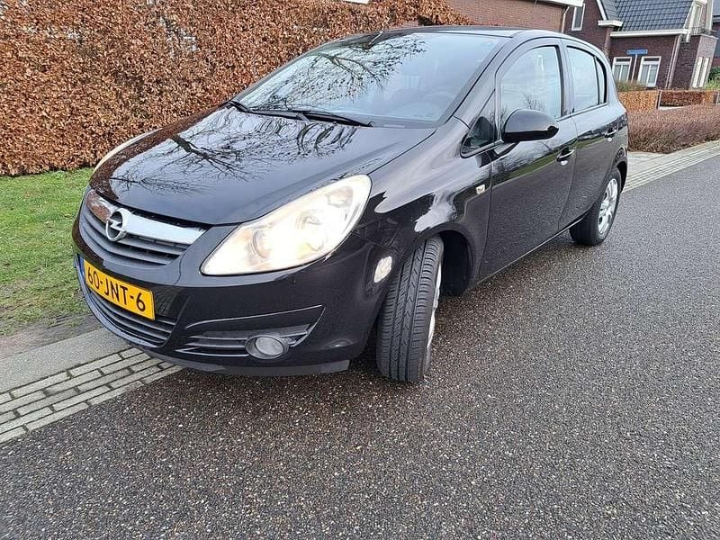 Zwart Occasion 2009 Opel Corsa Edition MPV | € 1.650 (Goede deal) - Afbeelding 1/4