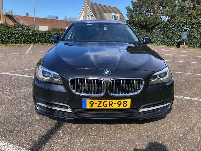 Zwart Gebruikt 2015 BMW 518 Executive Stationwagen | € 7.950 (Eerlijke prijs) - Afbeelding 1/4