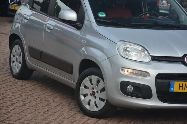 Grijs Gebruikt 2015 Fiat Panda Lounge Hatchback | € 5.999 (Eerlijke prijs) - Afbeelding 1/2