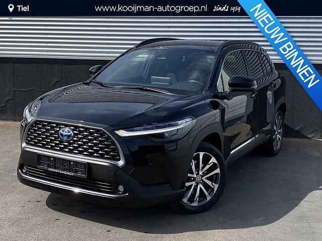 Zwart, metallic lak Gebruikt 2024 Toyota Corolla Cross Edition SUV | € 33.899 (Goede deal) - Afbeelding 1/4