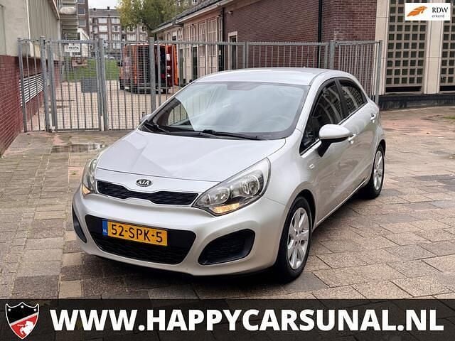 Grijs Gebruikt 2011 Kia Rio Comfort Hatchback | € 3.450 (Eerlijke prijs) - Afbeelding 1/4