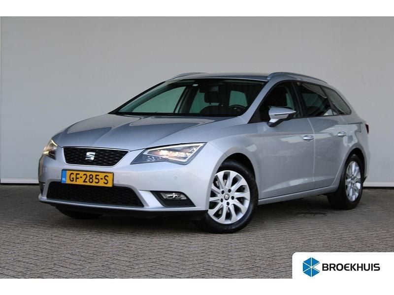 Grijs Gebruikt 2015 Seat Leon ST Style Stationwagen | € 11.900 (Eerlijke prijs) - Afbeelding 1/4