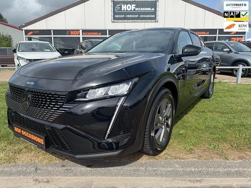 Zwart (metallic) Gebruikt 2024 Peugeot 408 Allure Sedan | € 24.250 - Afbeelding 1/4