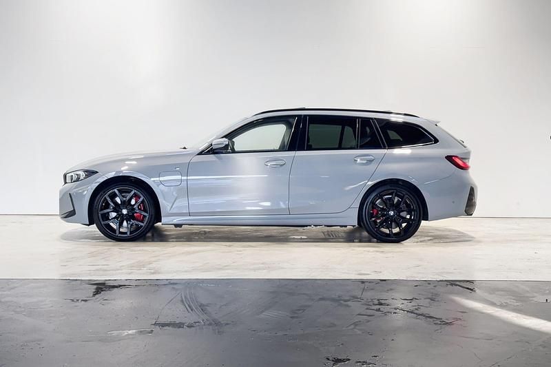 Occasion BMW 330e M Sport 292 PK (214 kW) 2025 Grijs Stationwagen