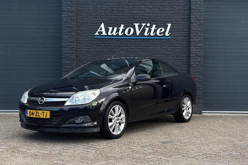 Zwart Gebruikt 2007 Opel Astra Cabriolet Cosmo Cabriolet | € 2.945 (Super prijs) - Afbeelding 1/4