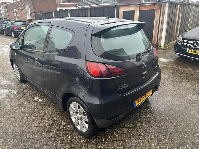 Occasion Mitsubishi Colt 75 PK (55 kW) 2012 Zwart Hatchback