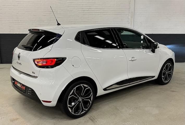 Occasion Renault Clio IV Intens 90 PK (66 kW) 2017 Wit Hatchback