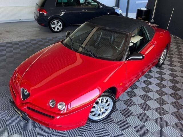 Occasion Alfa Romeo Spider 150 PK (110 kW) 2002 Rood Cabriolet