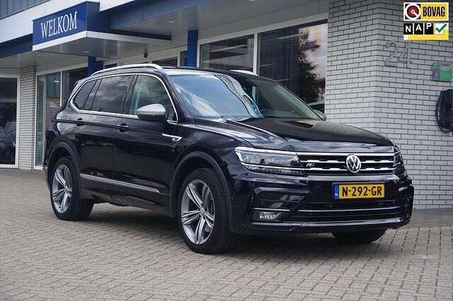 Zwart Gebruikt 2020 VW Tiguan Allspace Highline SUV | € 34.900 (Eerlijke prijs) - Afbeelding 1/4