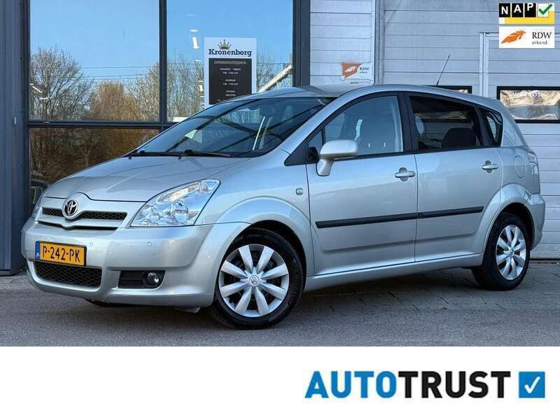Grijs Gebruikt 2007 Toyota Corolla Verso Terra MPV | € 7.999 (Duur) - Afbeelding 1/4