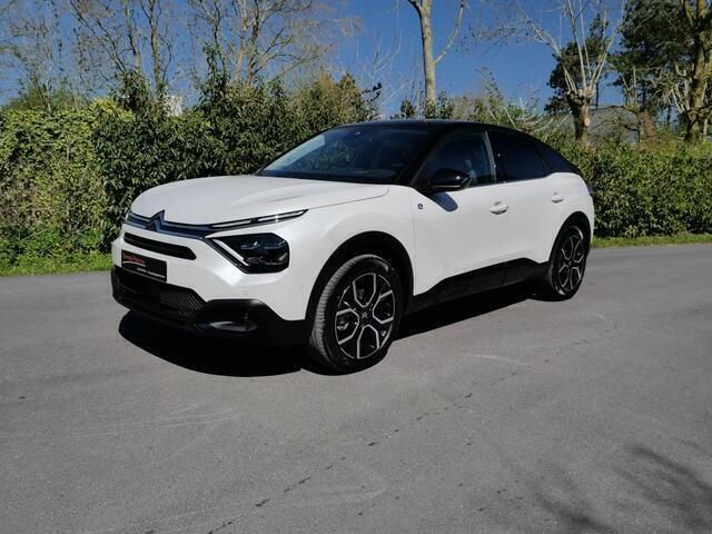 Wit Gebruikt 2023 Citroën e-C4 Shine Sedan | € 21.950 (Eerlijke prijs) - Afbeelding 1/4